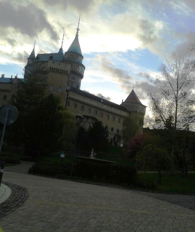 Ubytovanie V Sukromi Haragova Bojnice Exterior foto